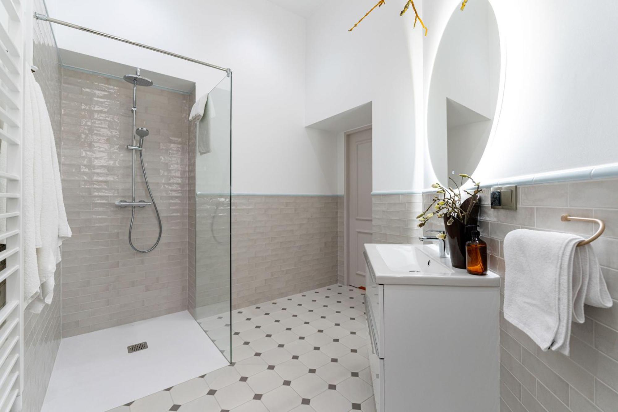 Two Bedroom Apartment-dietla 11- Wawel Castle View Apartment *